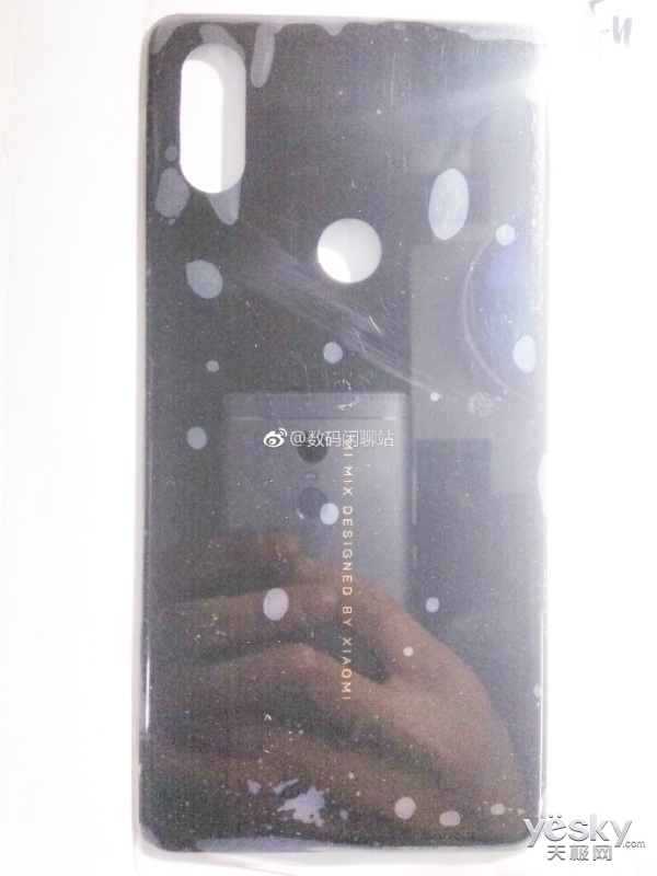 疑为小米MIX3陶瓷后盖曝光:模仿苹果iPhone X的脸
